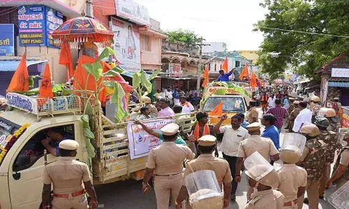 வேலூரில் வீடுகளில் வைக்கப்பட்ட விநாயகர் சிலைகள் இன்று விஜர்சனம்