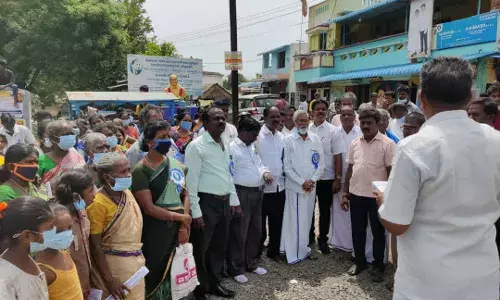 இலவச அடுக்குமாடி குடியிருப்பு கேட்டு பட்டியலின மக்கள் ஆர்ப்பாட்டம்