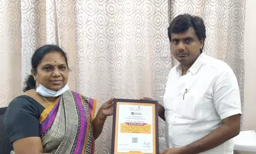 காஞ்சிபுரம் : பிரபல தனியார் ஹோட்டலுக்கு சுகாதார தர நிர்ணய சான்று காஞ்சிபுரம் : பிரபல தனியார் ஹோட்டலுக்கு சுகாதார தர நிர்ணய சான்று