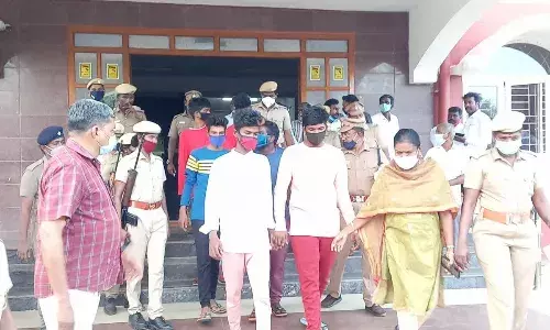 வாணியம்பாடியில் படுகொலை வழக்கில் 6 பேர் தஞ்சாவூர் நீதிமன்றத்தில் சரண்