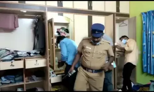 காளையார்கோவில்: ஆசிரியர் வீட்டில் 150 பவுன் நகை, ரூ.6 லட்சம் திருட்டு