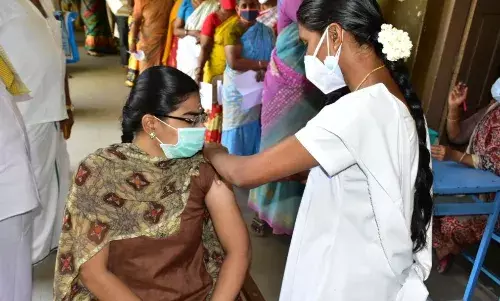 பவானி  பகுதிகளில் இன்று தடுப்பூசி போடும் இடங்கள் பவானி  பகுதிகளில் இன்று தடுப்பூசி போடும் இடங்கள்