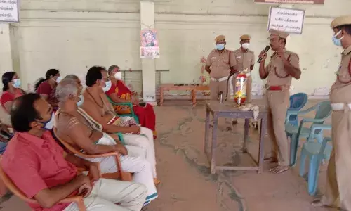 சங்கரன்கோவிலில் சங்கரநாராயணர் கோவில் ஊழியர்களுக்கு தீயணைப்பு ஒத்திகை நிகழ்வு