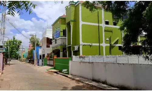 சிவகங்கையில் நள்ளிரவில் வீட்டில் பெட்ரோல் குண்டு வீச்சு: போலீசார் விசாரணை