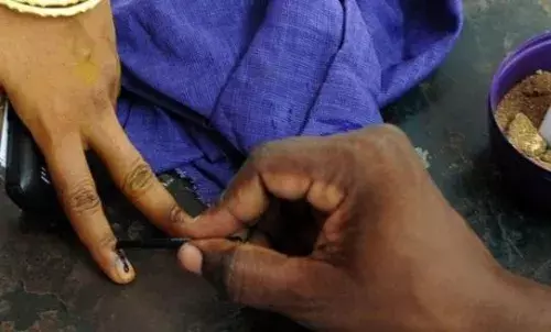 பாப்பிரெட்டிப்பட்டியில் உள்ளாட்சித் தேர்தல் ஏற்பாடு: கலெக்டர் ஆய்வு
