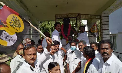 தேமுதிக சார்பில் நடைபெற்ற அண்ணா பிறந்த நாள் விழா தேமுதிக சார்பில் நடைபெற்ற அண்ணா பிறந்த நாள் விழா