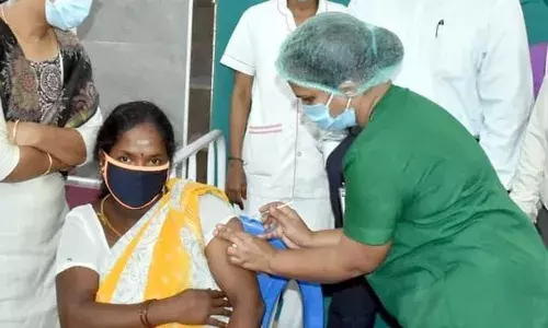 ஈரோடு பெருந்துறை  சுற்றுவட்டார பகுதிகளில்  தடுப்பூசி போடும் இடங்கள்