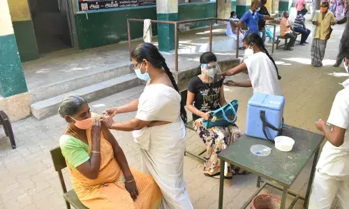ஈரோடு கோபிச்செட்டிபாளையம் சுற்றுவட்டார பகுதிகளில்  தடுப்பூசி போடும் இடங்கள் ஈரோடு கோபிச்செட்டிபாளையம் சுற்றுவட்டார பகுதிகளில்  தடுப்பூசி போடும் இடங்கள்