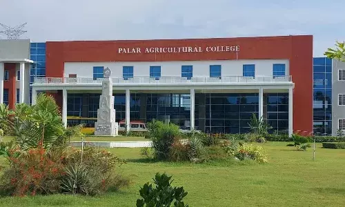 முன்னாள் அமைச்சர் வீரமணிக்கு சொந்தமான பாலாறு வேளாண்மை கல்லூரியில் சோதனை