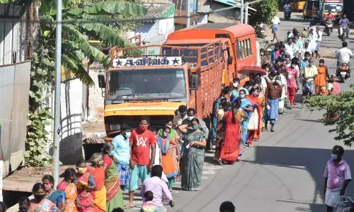 ஈரோடு கோபிச்செட்டிபாளையம் சுற்று வட்டார பகுதிகளில்  தடுப்பூசி போடும் இடங்கள்