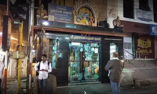 பக்தர்கள் இல்லாமல் நடந்த பெருமாள் கோயில் விழா
