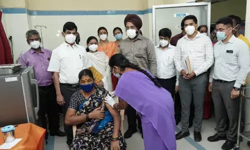சென்னையில் சிறப்பு முகாம் மூலம் 2,01,805 தடுப்பூசி