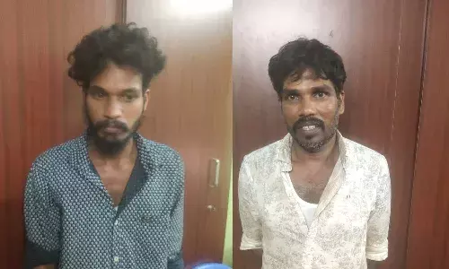 ரயில்வே பொறியாளர் வீட்டில் கொள்ளையடித்த இருவர் கைது