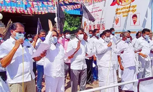 மத்திய அரசை கண்டித்து திருவண்ணாமலையில்  திமுக கண்டன ஆர்ப்பாட்டம்