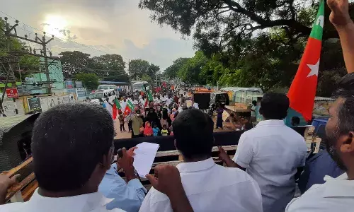 கேஸ் விலை உயர்வை கண்டித்து எஸ்டிபிஐ  சார்பில் போராட்டம்