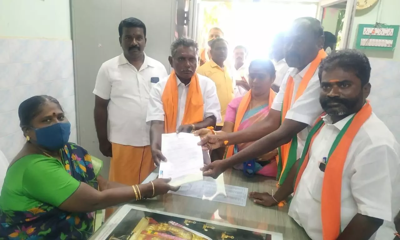 ஊரக உள்ளாட்சி தேர்தலில் அதிமுகவை எதிர்த்து பிஜேபி வேட்புமனு தாக்கல் ஊரக உள்ளாட்சி தேர்தலில் அதிமுகவை எதிர்த்து பிஜேபி வேட்புமனு தாக்கல்