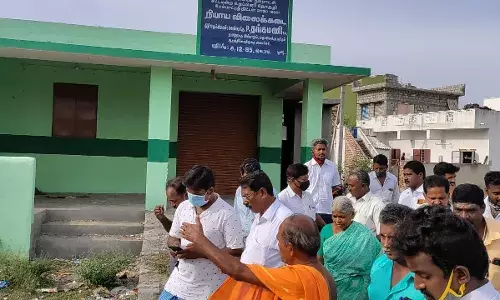 குமாரபாளையம் கம்பன் நகரில் கட்டப்பட்ட ரேஷன் கடையை  திறக்க கோரிக்கை