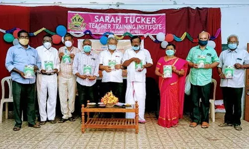 எழுத்தாளர் எஸ்.எம்.ஜேம்ஸ்கோயில்ராஜ் எழுதிய    பாளை நினைவுகள் நூல் அறிமுக விழா