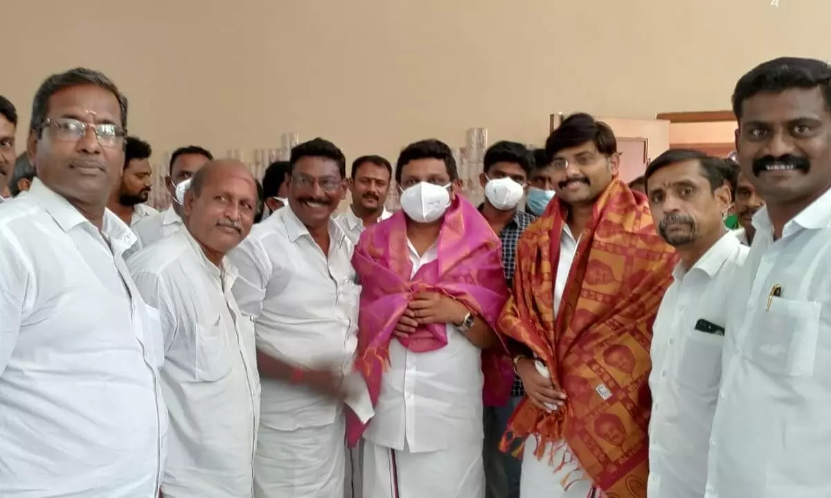 மாநிலங்களவை எம்.பி.,யாக ராஜேஷ்குமார் தேர்வு: குமாரபாளையம் தி.மு.க.வினர் வாழ்த்து மாநிலங்களவை எம்.பி.,யாக ராஜேஷ்குமார் தேர்வு: குமாரபாளையம் தி.மு.க.வினர் வாழ்த்து