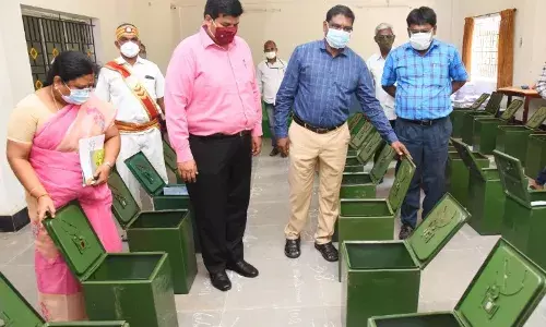 ஊரக உள்ளாட்சி தேர்தல்:  கரூர் ஆட்சியர்,  தேர்தல் பார்வையாளர் ஆய்வு