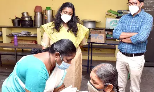 நாமக்கல் மாவட்டத்தில் மெகா கொரோனா தடுப்பூசி முகாம்கள்: கலெக்டர் ஆய்வு நாமக்கல் மாவட்டத்தில் மெகா கொரோனா தடுப்பூசி முகாம்கள்: கலெக்டர் ஆய்வு
