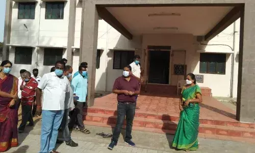 தர்மபுரியில் மாணவியர் விடுதிக்கு சுற்றுச்சுவர்: செந்தில்குமார் எம்.பி
