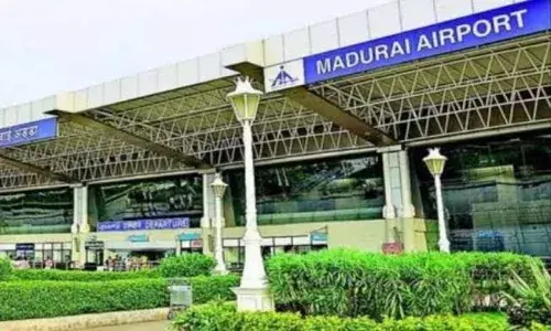 மதுரை விமானநிலையத்தில் மீனவர்களிடம் அமெரிக்கா டாலர் சிக்கியது
