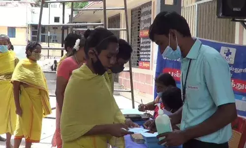 திருப்பரங்குன்றம் கோயில் ஊழியர், பாடசாலை மாணவர்களுக்கு மருத்துவ முகாம்