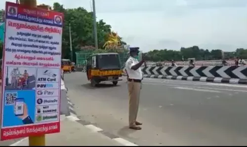 மதுரைலதான்  முதல் முறைங்க : மாநகரில் கியூ ஆர் கோடு மூலம்  விதிமீறல் அபராதம்