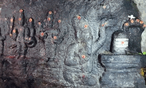 13ம் நூற்றாண்டு பழைமையான கல்வெட்டு  கண்டெடுக்கப்பட்டது.
