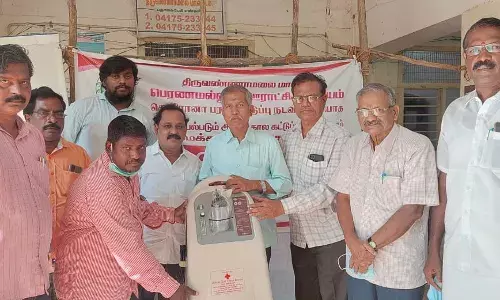 ரெட் கிராஸ் சங்கம் சார்பில் உயிர்காக்கும் ஆக்ஸிஜன் செறிவூட்டி இயந்திரம்