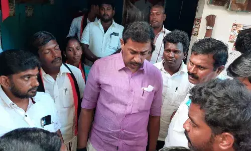 சேரன்மகாதேவியில் திமுக ஆலோசனை கூட்டம்: மாற்றுக்கட்சியினர் ஐக்கியம்