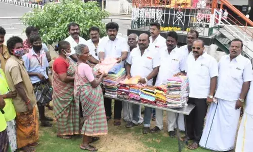 காமராஜர் நினைவு நாள்; திருச்சியில் நாடார் பேரவை, திமுக, காங்கிரஸ் அஞ்சலி