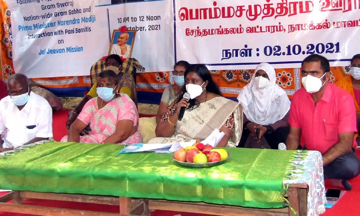 புதிதாக கட்டும் வீடுகளுக்கு மழைநீர் சேகரிப்பு கட்டாயம்: கலெக்டர் வலியுறுத்தல் புதிதாக கட்டும் வீடுகளுக்கு மழைநீர் சேகரிப்பு கட்டாயம்: கலெக்டர் வலியுறுத்தல்