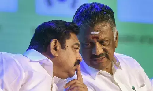 திமுகவுக்கு ஆதரவளித்த  8பேர் நீக்கம்: ஓபிஎஸ், இபிஎஸ் அறிவிப்பு