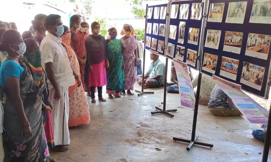 மதுரை மாவட்டம் விக்கிரமங்கலத்தில் அரசின் சார்பில் புகைப்படக் கண்காட்சி மதுரை மாவட்டம் விக்கிரமங்கலத்தில் அரசின் சார்பில் புகைப்படக் கண்காட்சி