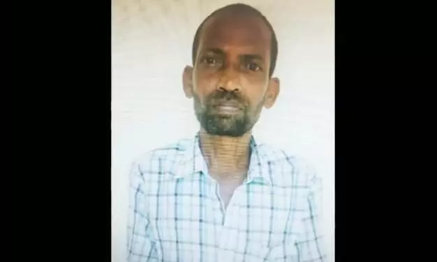 அம்மாபேட்டை பகுதியில் மகனை கத்தியால் தாக்கிய தந்தை கைது அம்மாபேட்டை பகுதியில் மகனை கத்தியால் தாக்கிய தந்தை கைது