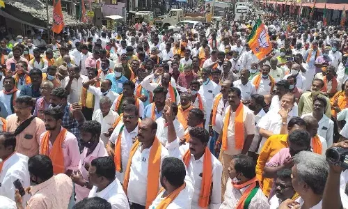வாரத்தின் அனைத்து நாட்களும் கோயில்களை திறக்க கோரி பா.ஜ.க. ஆர்ப்பாட்டம்
