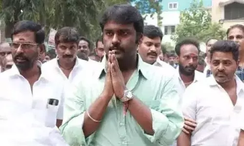 மக்கள் பணியாற்றிவிட்ட என் தந்தை ஓய்வெடுக்கட்டும்: விஜயபிரபாகரன் பேச்சு மக்கள் பணியாற்றிவிட்ட என் தந்தை ஓய்வெடுக்கட்டும்: விஜயபிரபாகரன் பேச்சு