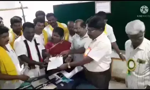 கரூர் மாவட்ட ஊராட்சி உறுப்பினர் பதவிக்கு  திமுக வேட்பாளர் வெற்றி