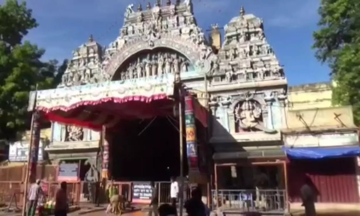 மதுரை மீனாட்சியம்மன் கோயில் இன்று திறப்பு: பொதுமக்கள் மகிழ்ச்சி மதுரை மீனாட்சியம்மன் கோயில் இன்று திறப்பு: பொதுமக்கள் மகிழ்ச்சி