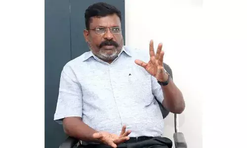 நடிகர் விஜய் அரசியலுக்கு வந்தால் வரவேற்போம்: விசிக தலைவர் திருமாவளவன் நடிகர் விஜய் அரசியலுக்கு வந்தால் வரவேற்போம்: விசிக தலைவர் திருமாவளவன்