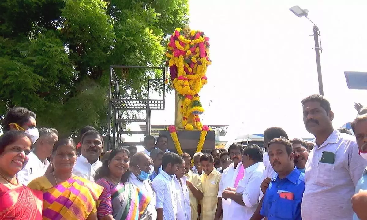 தி.மு.க. முன்னாள் அமைச்சர் மன்னை நாராயணசாமி 102 -வது பிறந்த நாள் விழா தி.மு.க. முன்னாள் அமைச்சர் மன்னை நாராயணசாமி 102 -வது பிறந்த நாள் விழா