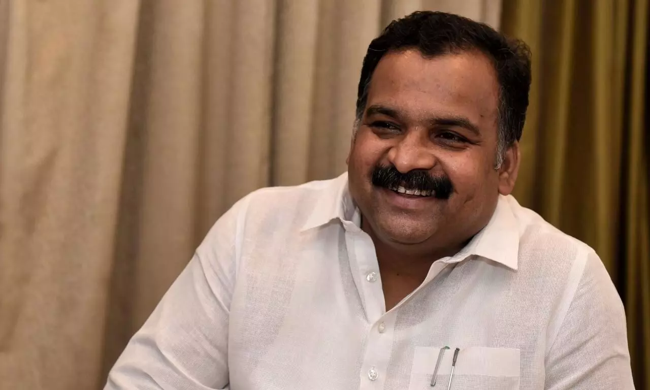 எய்ம்ஸ் மருத்துவமனை தாமதம்: அதிமுக அரசின் நிர்வாக சீர்கேடுதான் காரணம்: காங்.எம்பி எய்ம்ஸ் மருத்துவமனை தாமதம்: அதிமுக அரசின் நிர்வாக சீர்கேடுதான் காரணம்: காங்.எம்பி