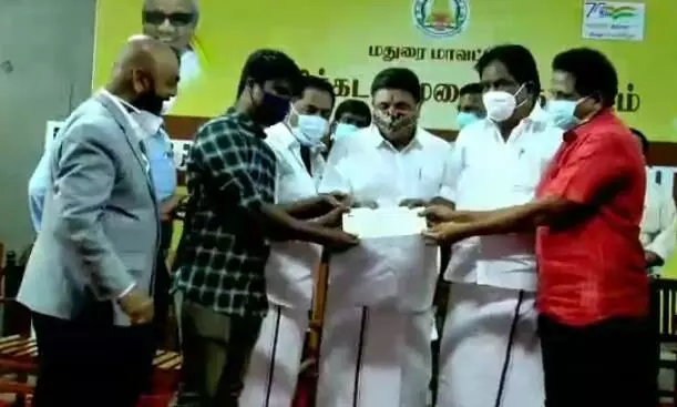 வீட்டிற்கே நேரடியாகச் சென்று கற்பித்தல் திட்டத்திற்காக ரூ.200 கோடி ஒதுக்கீடு வீட்டிற்கே நேரடியாகச் சென்று கற்பித்தல் திட்டத்திற்காக ரூ.200 கோடி ஒதுக்கீடு
