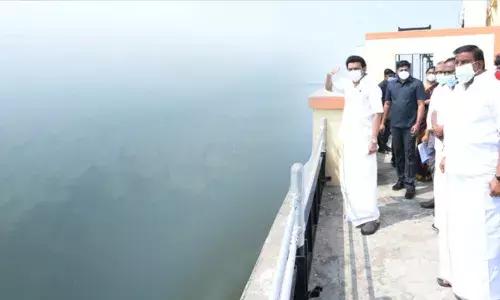 புழல் ஏரி - செம்பரம்பாக்கம் ஏரி பணிகளை முதல்வர் ஸ்டாலின் நேரில் ஆய்வு செய்தார்