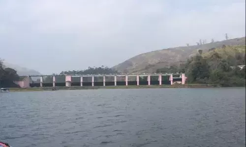 முல்லை பெரியாறு அணை நிரம்பினால் இடுக்கி மாவட்டத்திற்கு ஏன் ரெட் அலர்ட்? முல்லை பெரியாறு அணை நிரம்பினால் இடுக்கி மாவட்டத்திற்கு ஏன் ரெட் அலர்ட்?