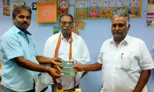 குமாரபாளையத்தில் ஐயப்பா சேவா சங்க மத்திய நிர்வாகிக்கு பாராட்டு