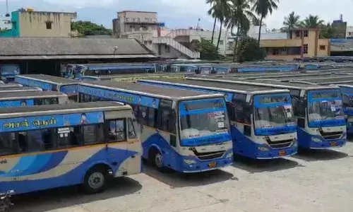 தீபாவளி: சேலம் கோட்டத்தில் இருந்து 300 சிறப்பு பேருந்துகள் இயக்கம்