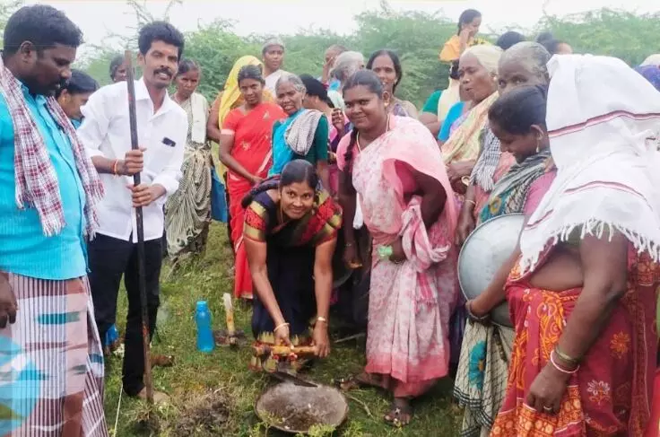 பொன்பத்தி ஊராட்சியில் 150 நாள் வேலை தொடக்கம் பொன்பத்தி ஊராட்சியில் 150 நாள் வேலை தொடக்கம்